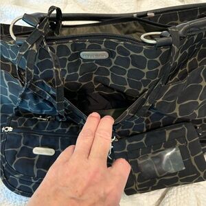 Giraffe Pront Bagillini Travel bag